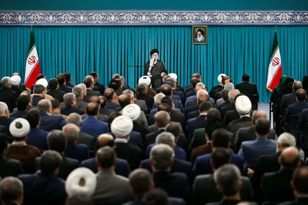 رهبر انقلاب: نمایندگان شأن و جایگاه بینظیر و وزین مجلس را حفظ کنند