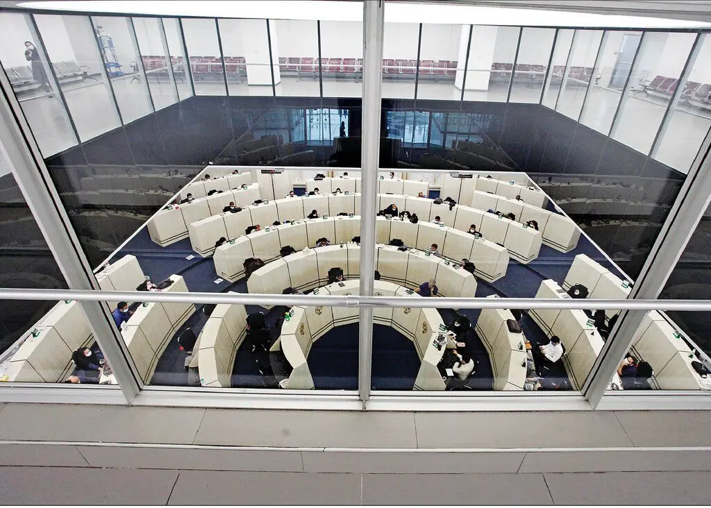 بورس بر مدار صعود ماند؛ افزایش ۵۴ هزار و ۲۵۰ واحدی شاخص کل