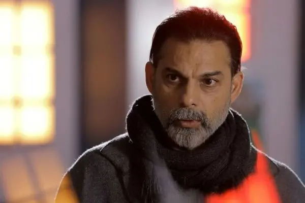 پیمان معادی معذب در کنار خانم ونزدی محبوب