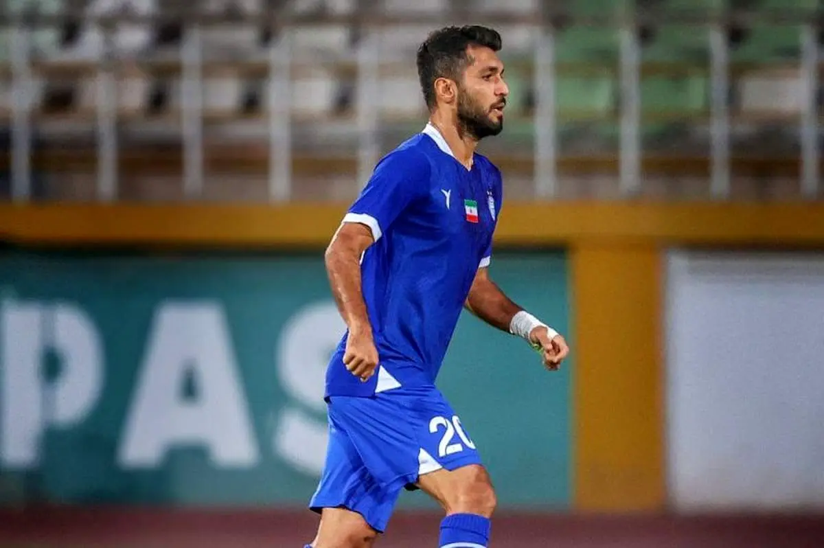 جدایی هافبک استقلال فعلا منتفی شد!