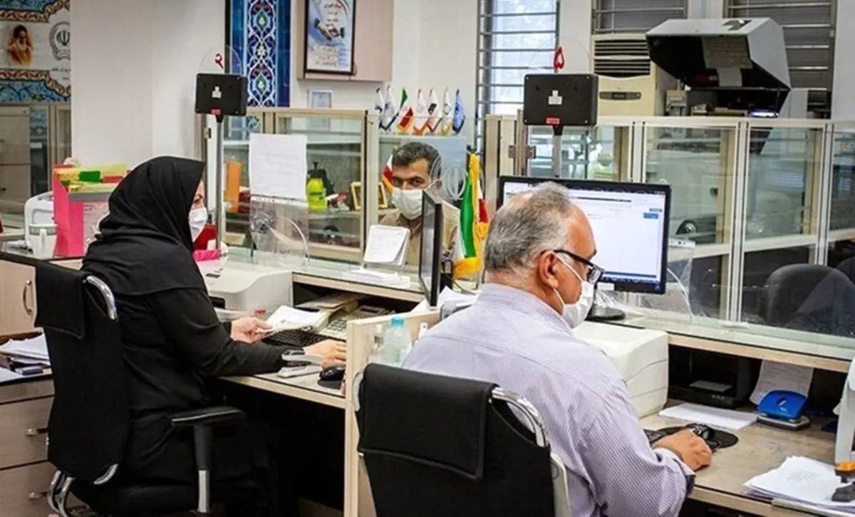 یک سوم کارمندان ادارات تهران تا روز پنج شنبه در خانه می مانند
