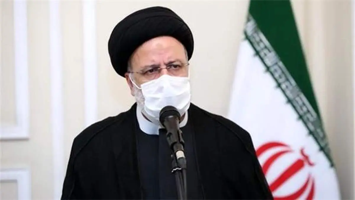 تجلیل از دفاع مقدس مصونسازی نسل جوان است/ زنده نگه داشتن مسیر شهدا برای رهایی از فتنهها لازم است