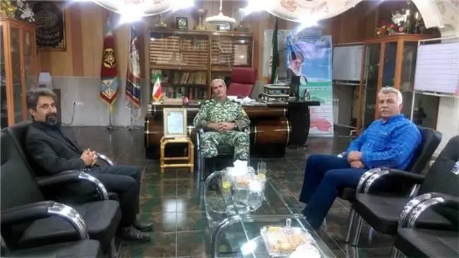 دیدار رئیس شعبه مرکزی خرم آباد بیمه حکمت با ارشد نظامی لرستان