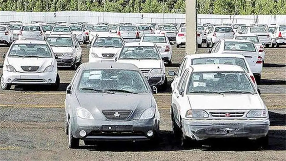 امکان ایجاد رانت در واردات خودرو هم وجود دارد/ مردم متضرر همیشگی صنعت خودرو هستند