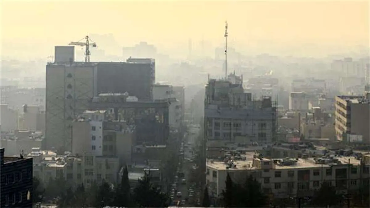 تشدید آلودگی هوای تهران در یک روز بارانی/ کیفیت هوای ۱۹ ایستگاه در وضعیت قرمز