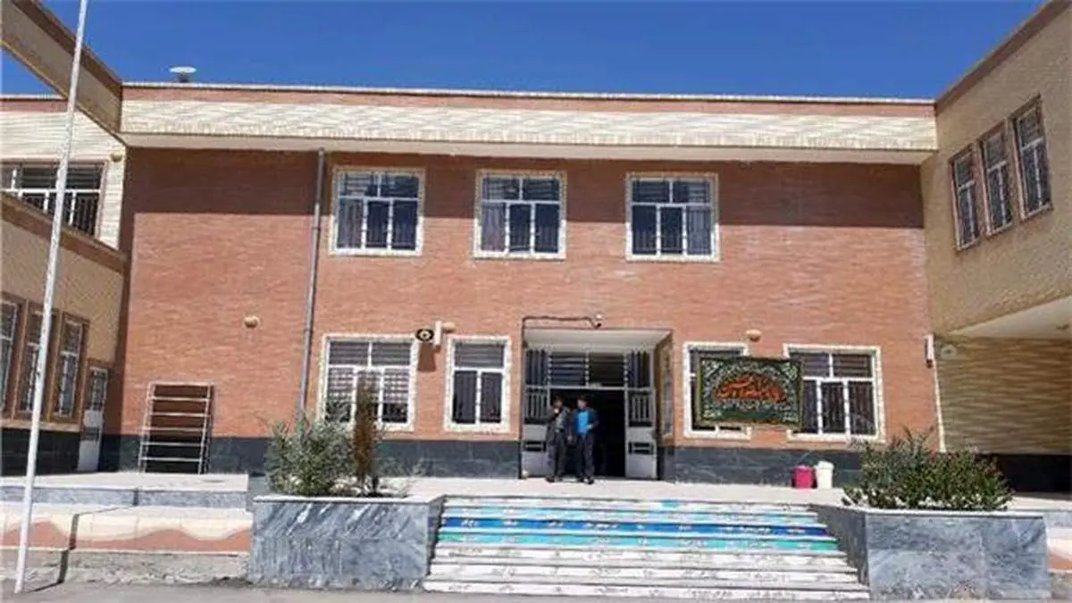 باهمراهی گهرزمین، مشکل فضای آموزشی سیرجان رفع می شود+فیلم