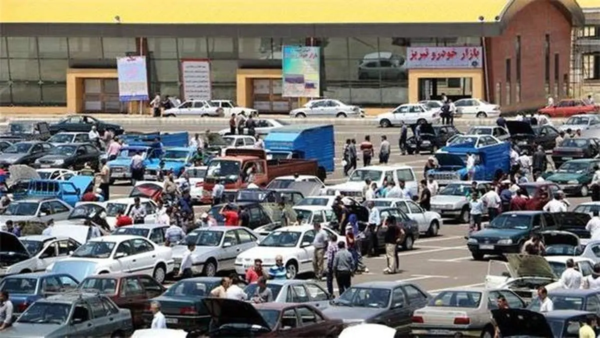 فرمان بازارخــــــودرو؛ دست دلالان