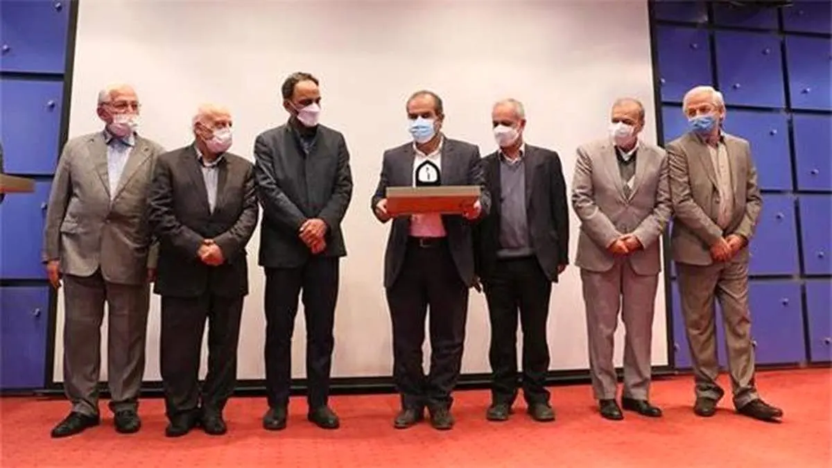 دیپلم زرین افتخار جشنواره انتشارات روابط عمومی به سازمان تأمین اجتماعی اختصاص یافت