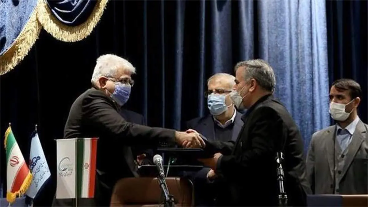 شرکت پژوهش و فناوری پتروشیمی و پتروشیمی شهید تندگویان قرارداد همکاری امضا کردند