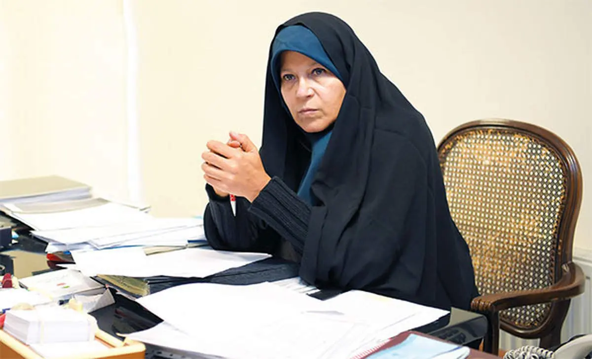 فائزه هاشمی: بابا در جمعی که احمدی نژاد بود نمیرفت