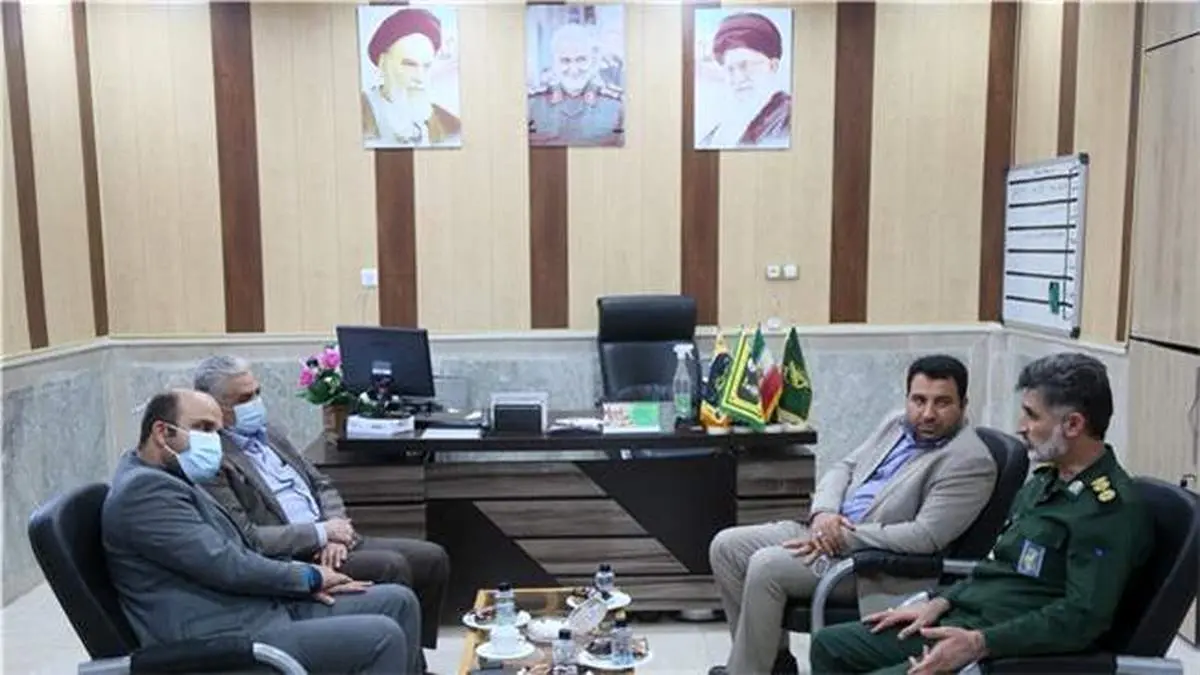 دیدار مدیرعامل شرکت نفت ایرانول با فرمانده سپاه پاسداران آبادان