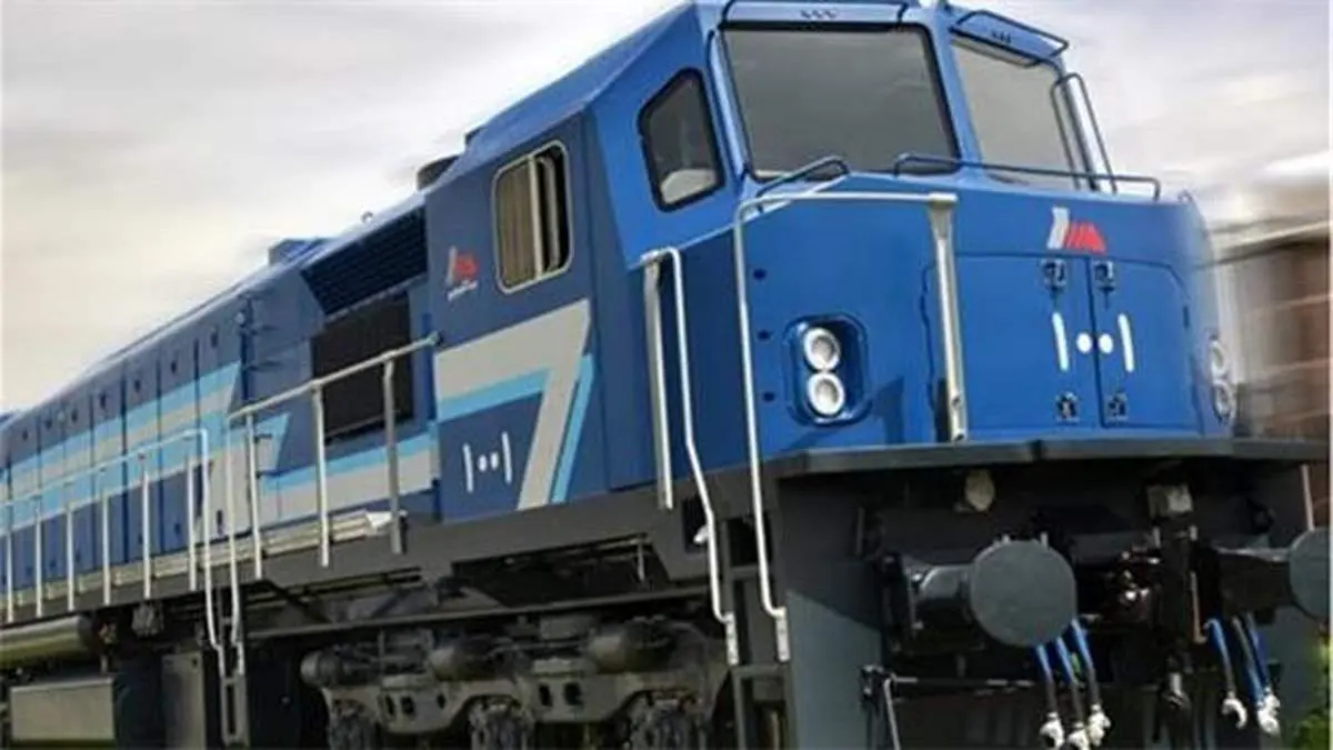 قرارداد فروش ۵۰ دستگاه لوکوموتیو بین فولاد مبارکه و مپنا امضا شد