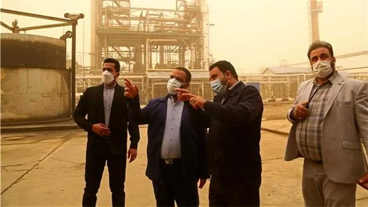 بازدید فرماندار ویژه شهرستان آبادان از پالایشگاه روغن سازی آبادان