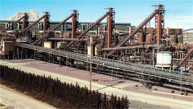 گذر از ركورد تولید نیم میلیون تن آهن اسفنجی در واحد احیا مستقیم شماره 1 ناحیه آهن‌سازی