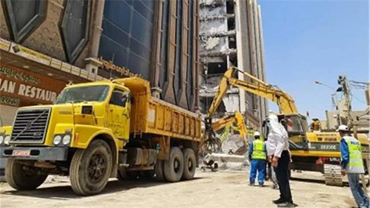 تشریح فعالیتهای مدیریت عملیات ترابری مناطق نفتخیز در امدادرسانی به حادثه متروپل آبادان