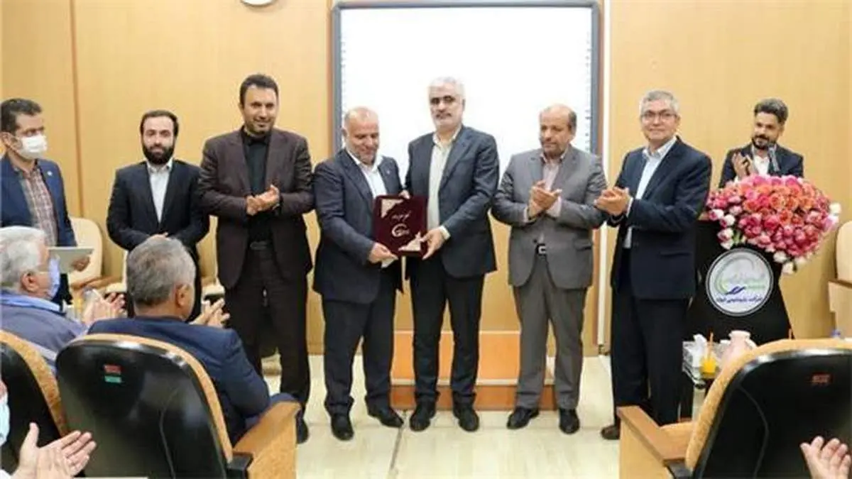 مراسم تکریم و معارفه مدیرعامل پتروشیمی اروند برگزار شد