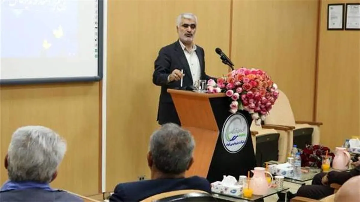 روزی صحبت از تعطیلی اروند بود و امروز این شرکت سرآمد پتروشیمی های کشور است/ با رفع موانع به سمت توسعه گروه پیش خواهیم رفت