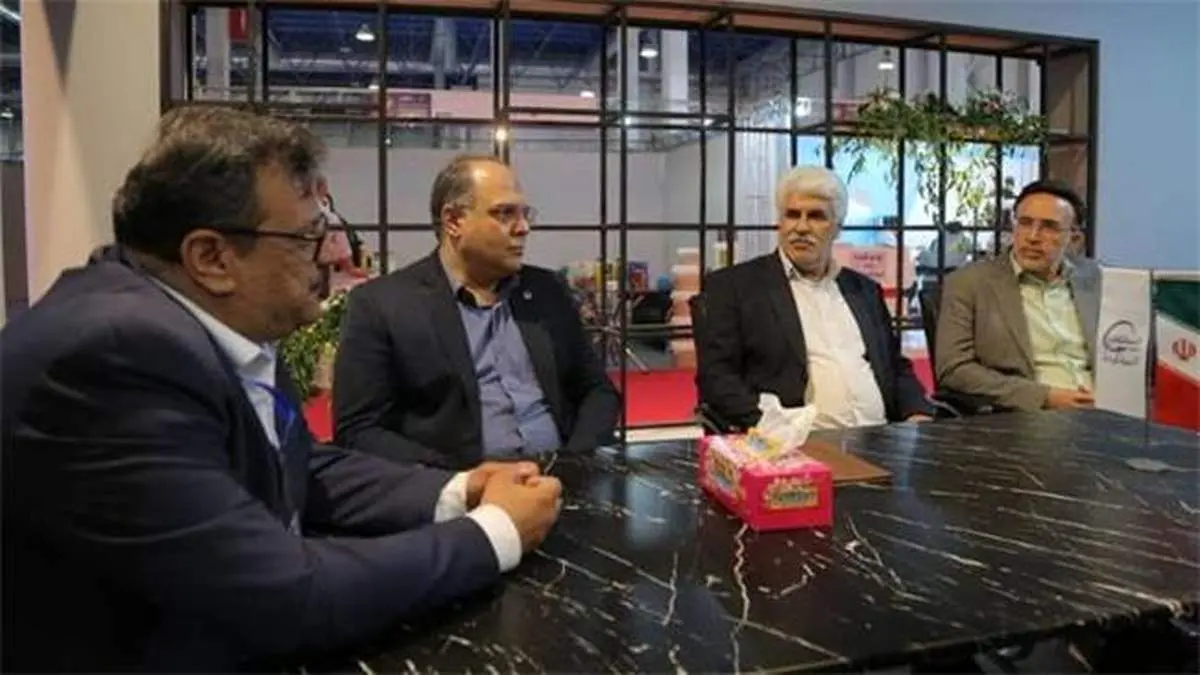 حضور مدیرکل صمت خراسان رضوی در غرفه پتروشیمی اروند