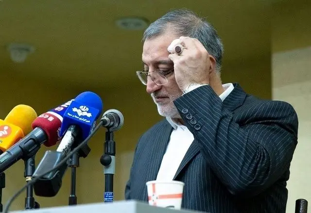 خبرهای ضد و نقیض درباره استعفای شهردار تهران | عصبانیت چمران از گمانه‌زنی‌های رسانه‌ای