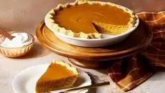 طرز تهیه پای کدو حلوایی ؛ شیرینی خاص برای شب یلدا 