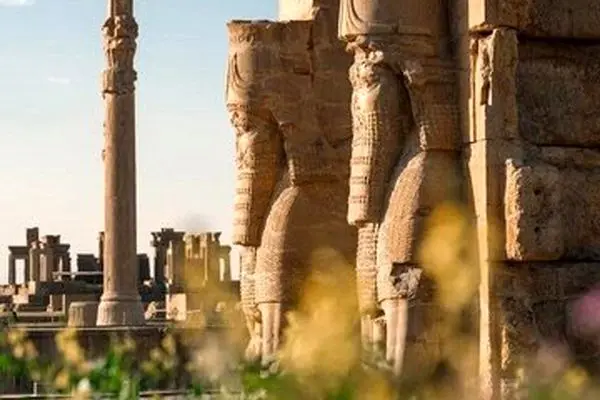 ماجرای صدور سند مالکیت برای تخت جمشید
