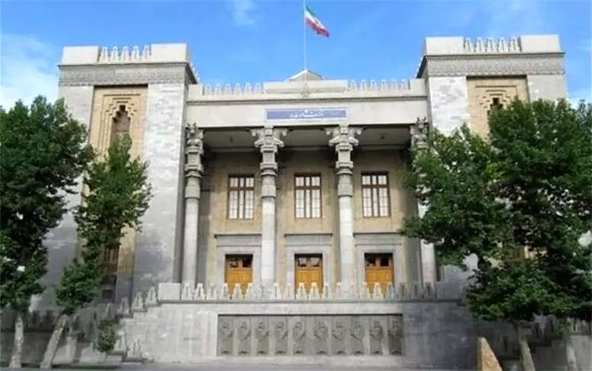 ایران کاردار سفارت انگلیس را احضار کرد