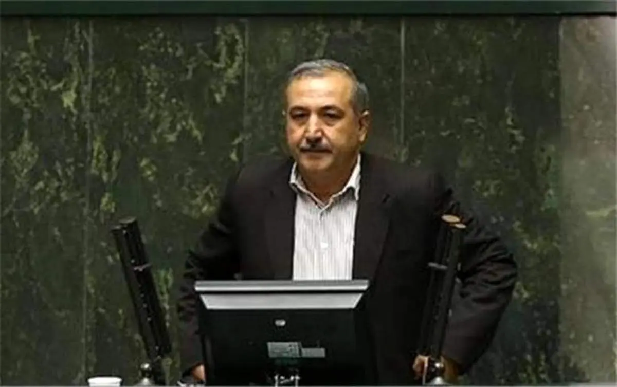 دولت چندان از افزایش نرخ ارز ناراضی نیست/ مسئولان دولتی یک برنامه منسجم که بتواند ما را از این وضعیت نجات دهد نداشتند