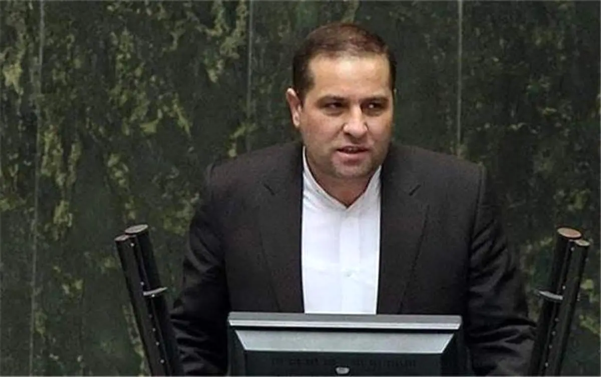 واکنش تند نماینده مجلس درباره مسمومیت دانشآموزان