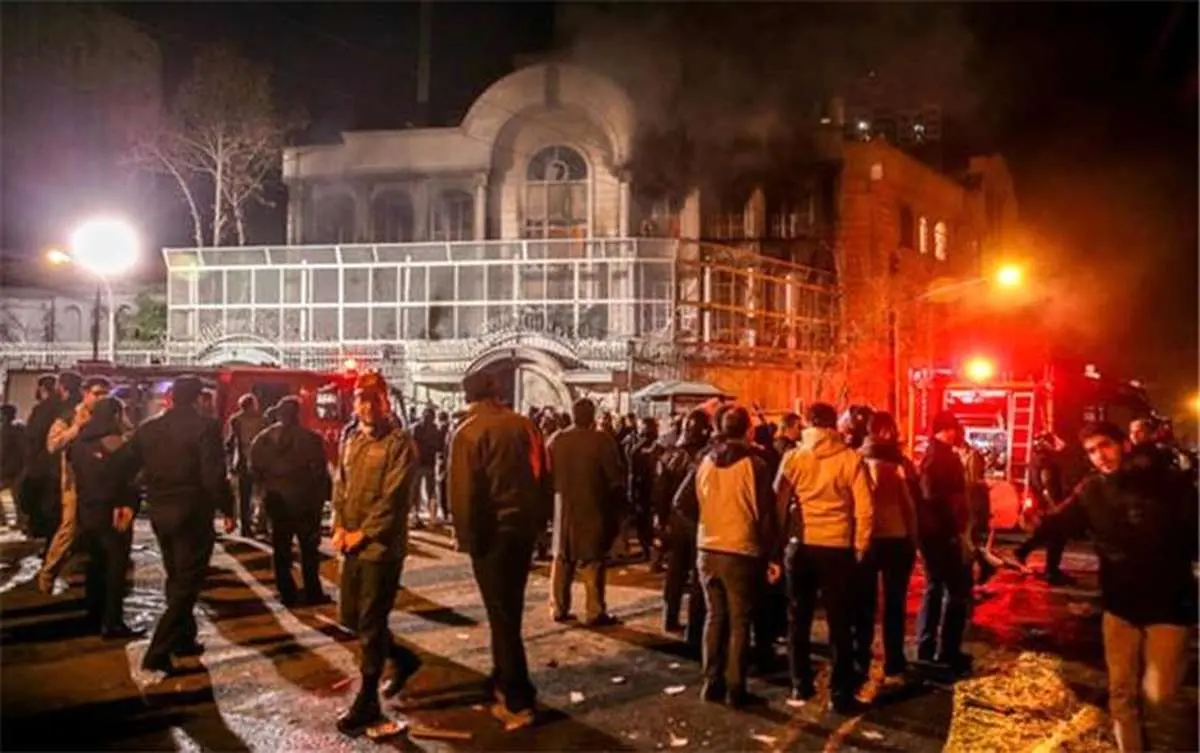 ادعای عجیب روزنامه وطن امروز: «رخوت دولت روحانی»، علت «حمله عجیب و مشکوک» به سفارت عربستان بود