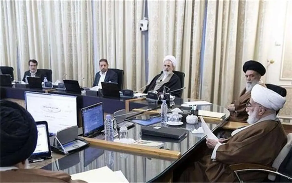 هیات نظارت مجمع تشخیص:  موادی از بودجه مغایر سیاست‌های کلان است