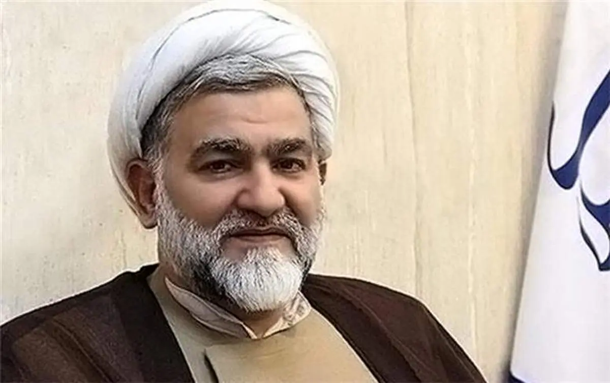 شورای نگهبان در قبال کسانی که پنجه به صورت نظام میزنند، وظیفهاش را انجام میدهد/ کسی که فرزندش در آمریکاست، باید خودش حواسش جمع باشد