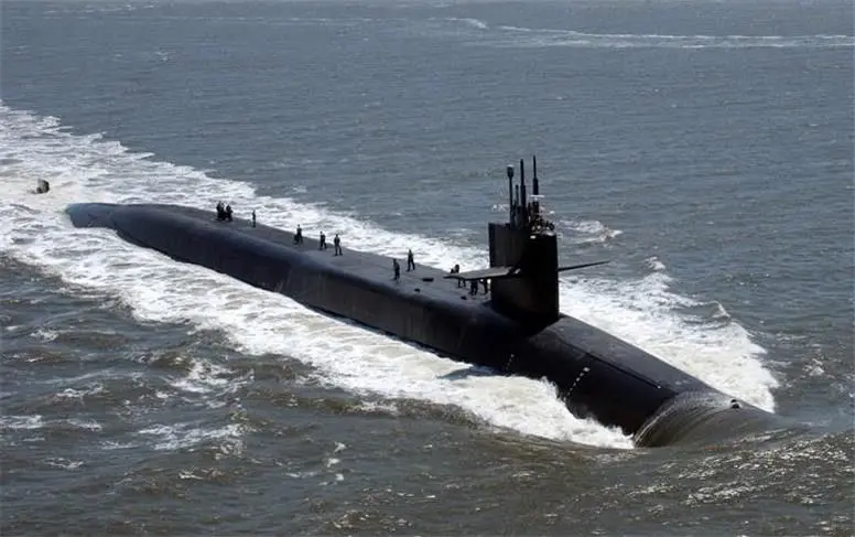 زیردریایی اتمی امریکا به خاورمیانه می‌آید / حملات گروه های نزدیک به ایران در سوریه به مواضع ارتش امریکا سبب ساز این اقدام است/ ایران می خواهد حملاتی در منطقه داشته باشد