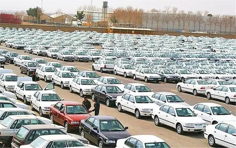 کیهان هم از بلاتکلیفی قیمت کارخانه‌ای خودرو شاکی شد