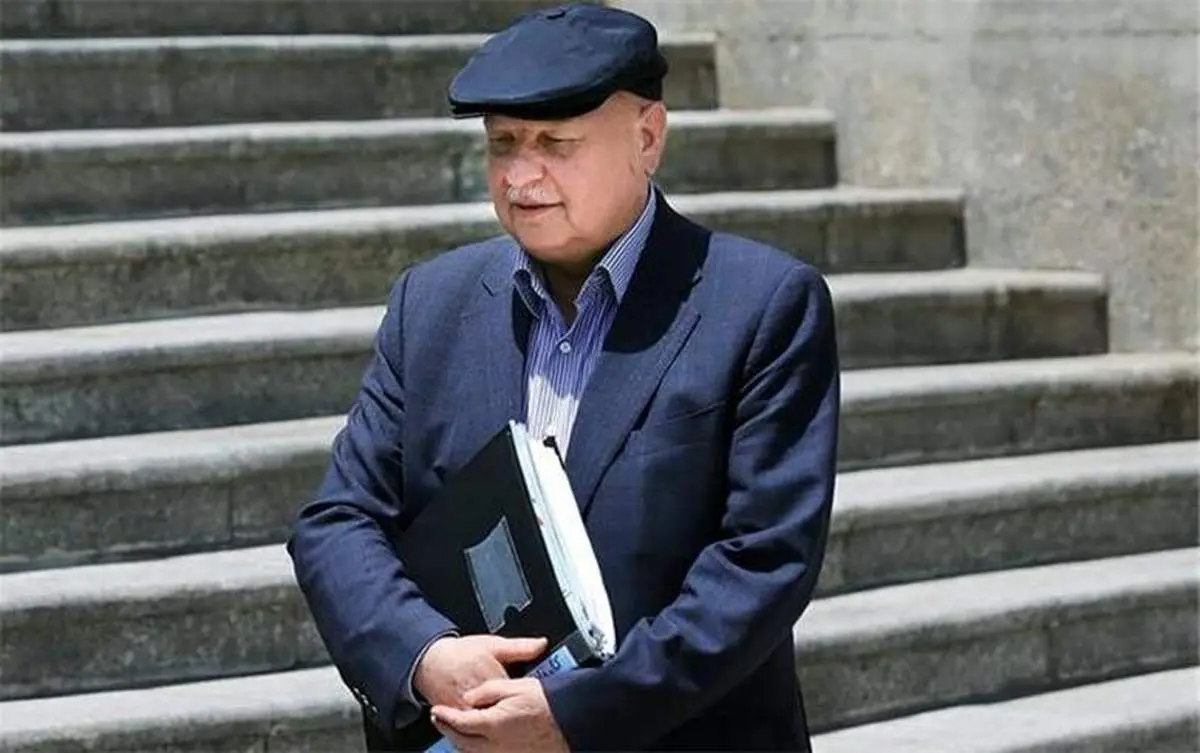 کنایه سنگین مهاجری به میرکاظمی/ از کارشناسان بپرسید آیا اساسا چیزی به نام خزانه خالی یا خزانه منفی به لحاظ علمی معنی دارد یا نه؟