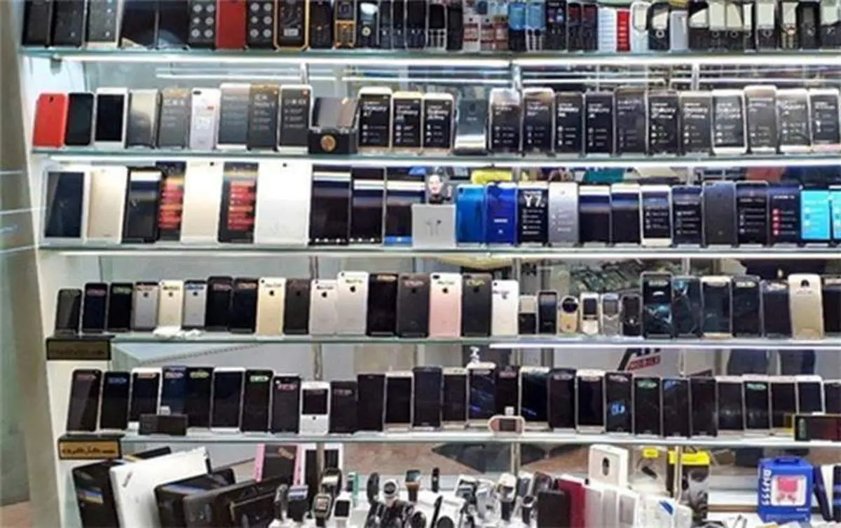 بازار تلفن همراه ساماندهی میشود / احتمال تغییر ارز مبنا برای واردات گوشیهای بالای ۶۰۰ دلار