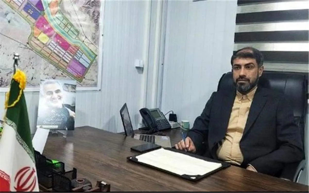 تجلیل از کارگران نمونه شرکت های مستقر در منطقه ویژه اقتصادی لامرد