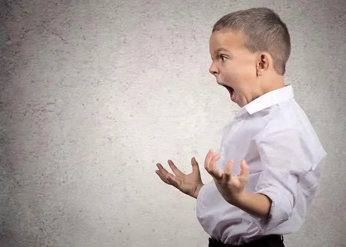 آموزش نحوه برخورد با کودک عصبانی