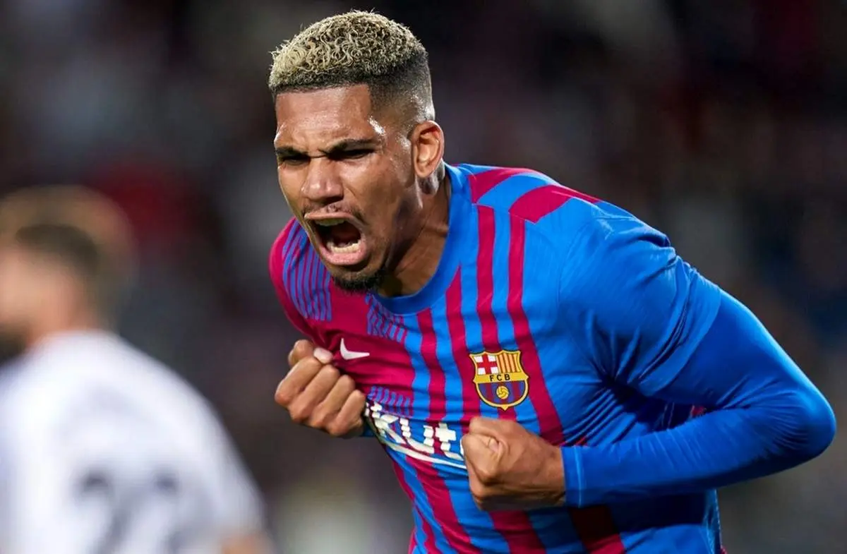 اشتباه عجیب و غریب ستاره بارسلونا به سبک آماتورهای جرزن! + عکس