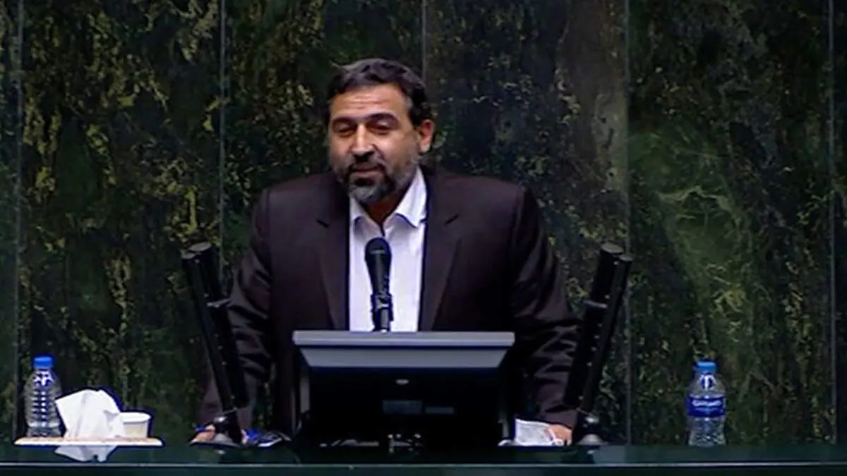 صحرایی به وزیر آموزش و پرورش سابق شبیه است


