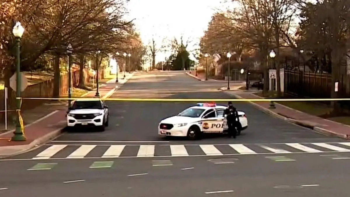  خلبان آمریکایی که در مقابل سفارت اسرائیل خود را سوزاند