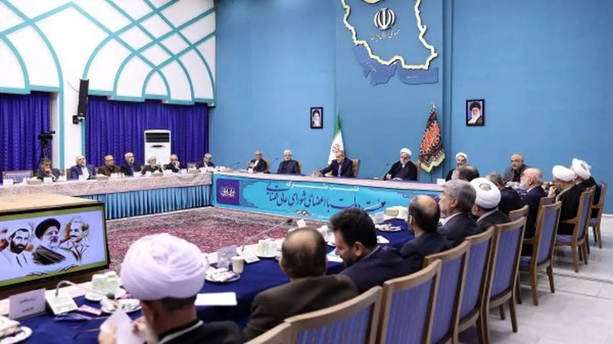 پزشکیان: دنبال مچگیری نباشیم