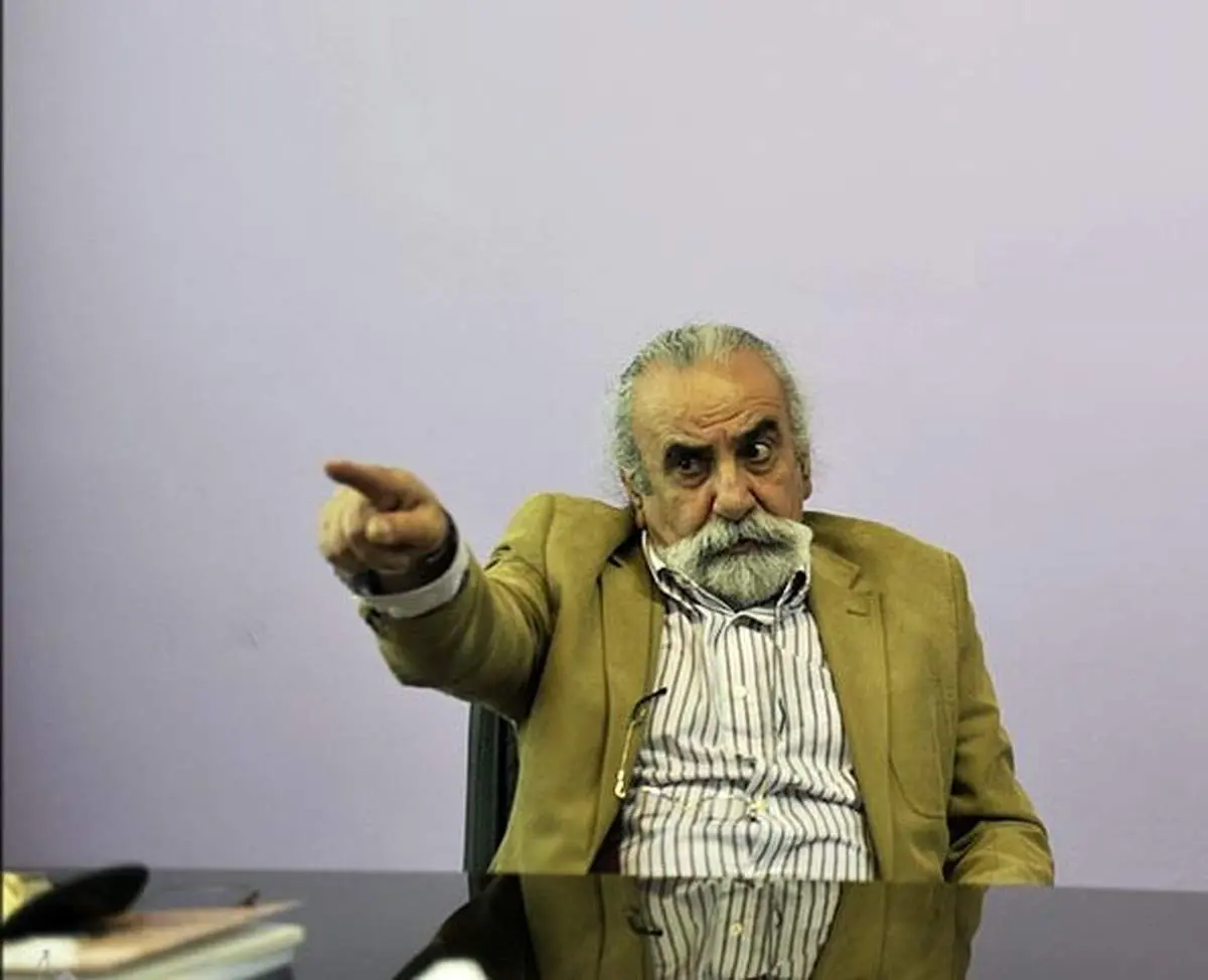 نویسنده ایرانی هنوز ملوکالطوایفی فکر میکند