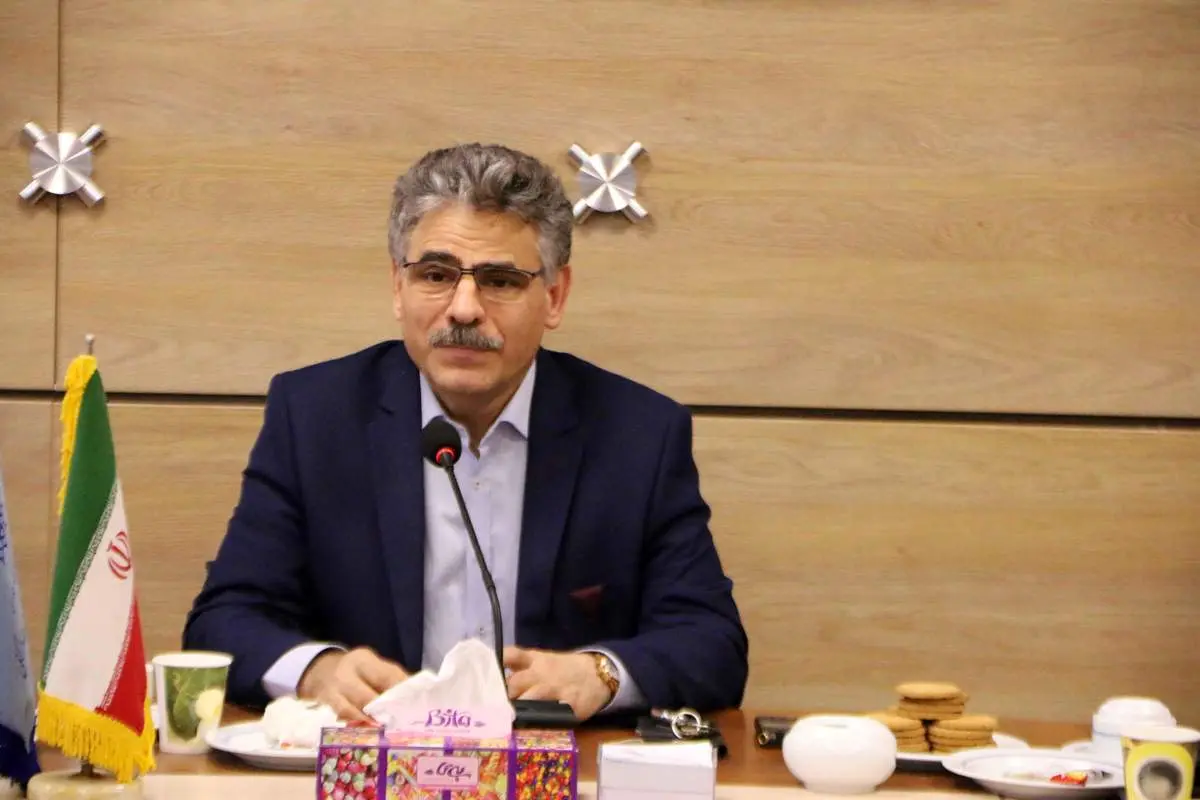نباید جای استادان اندیمشند را شبه استادان بگیرند / دولت احمدینژاد دوران انقلاب فرهنگی را دوباره زنده کرد / در دولت روحانی برخورد با دانشگاهیان کاهش پیدا کرد اما متوقف نشد