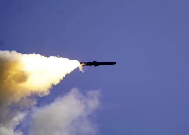 ببینید/ هند موشک کروز آزمایش کرد