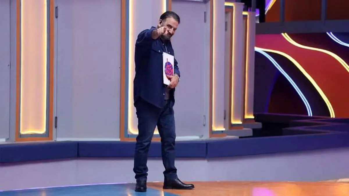 یک بازیگر دیگر مجری شد!