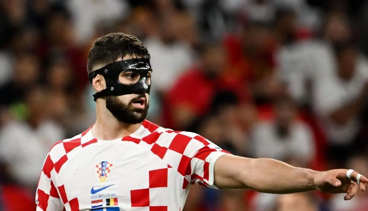 لباس منچستر سیتی بر تن گران ترین مدافع دنیا