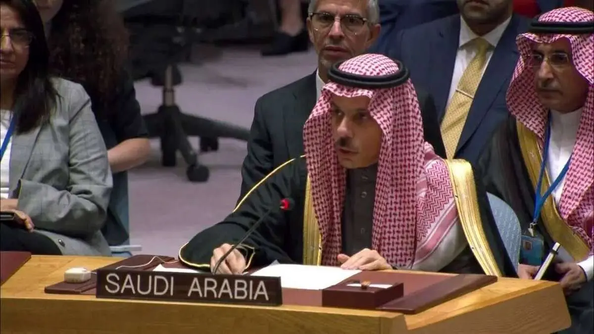 وزیر خارجه عربستان: باید فورا به جنگ پایان دهیم