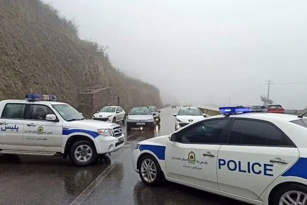 اطلاعیه پلیس/ این ۳۰ جاده مسدود هستند/  بارش برف و باران در محورهای ۱۳ استان