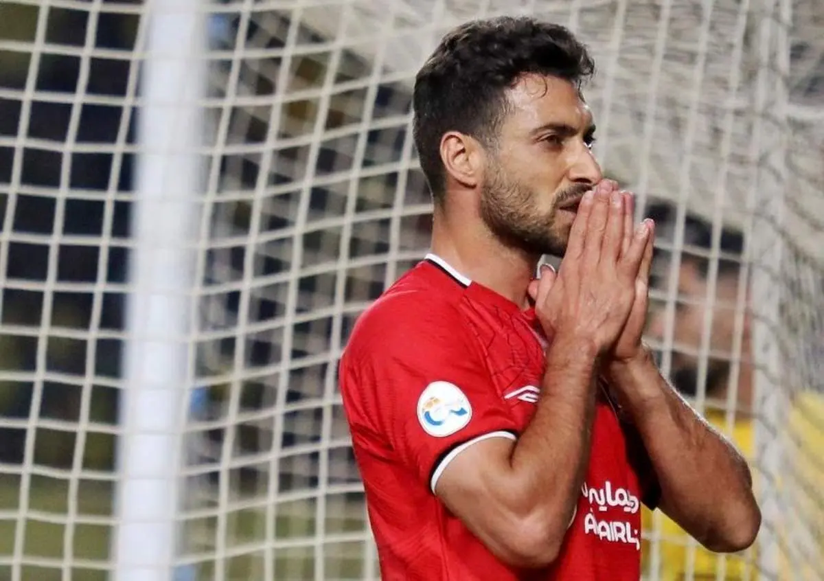 حمله هواداران پرسپولیس به پیج شجاع خلیل زاده