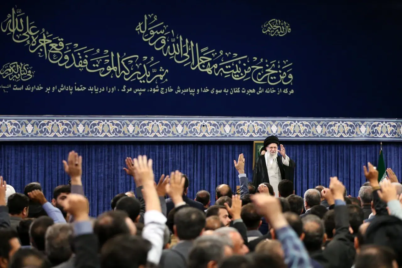 رهبر انقلاب: آمریکایی‌ها یاوه‌گویی نکنند

